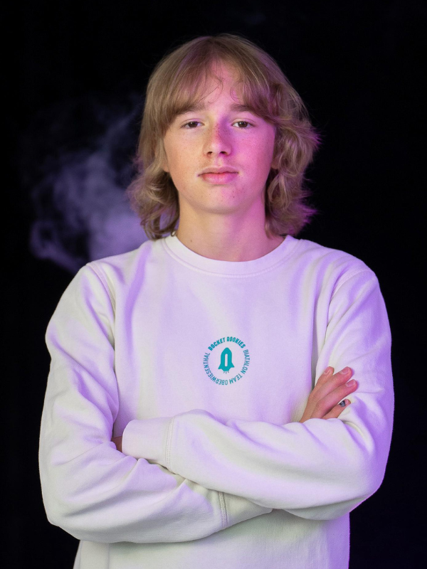 https://rocket-rookies.de/wp-content/uploads/2025/08/Portrait-Header-Simon-retuschiert.png