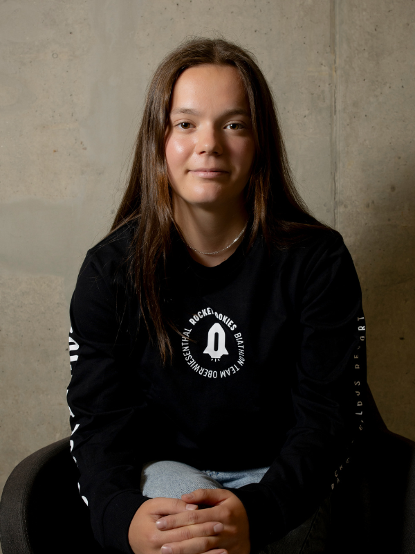 https://rocket-rookies.de/wp-content/uploads/2025/08/Portrait-Johanna-Stuhl.png