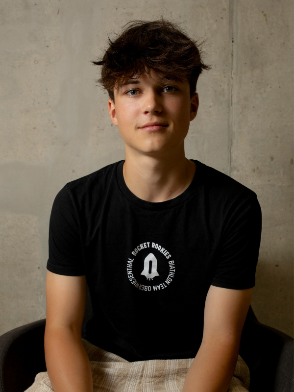 https://rocket-rookies.de/wp-content/uploads/2025/08/Portrait-Nick-Stuhl.png